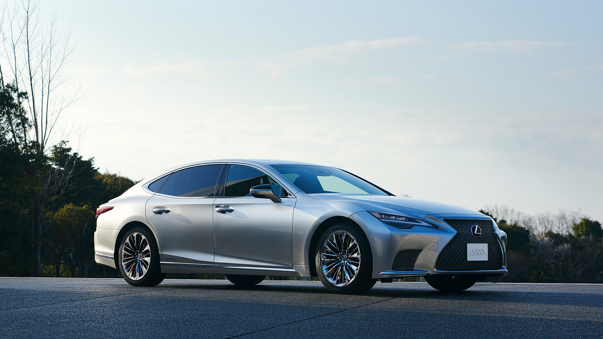 White-Quartz-Lexus-LS-500h-Side-View