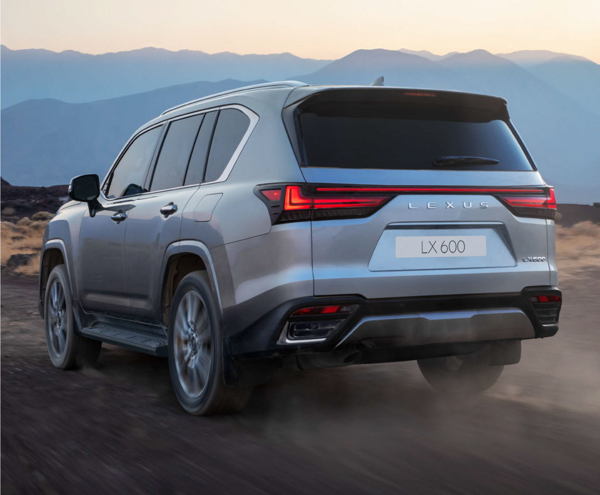 Lexus-LX-Driving-In-The-Terrain