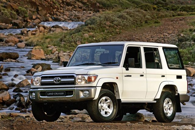Toyota Land Cruiser 76
