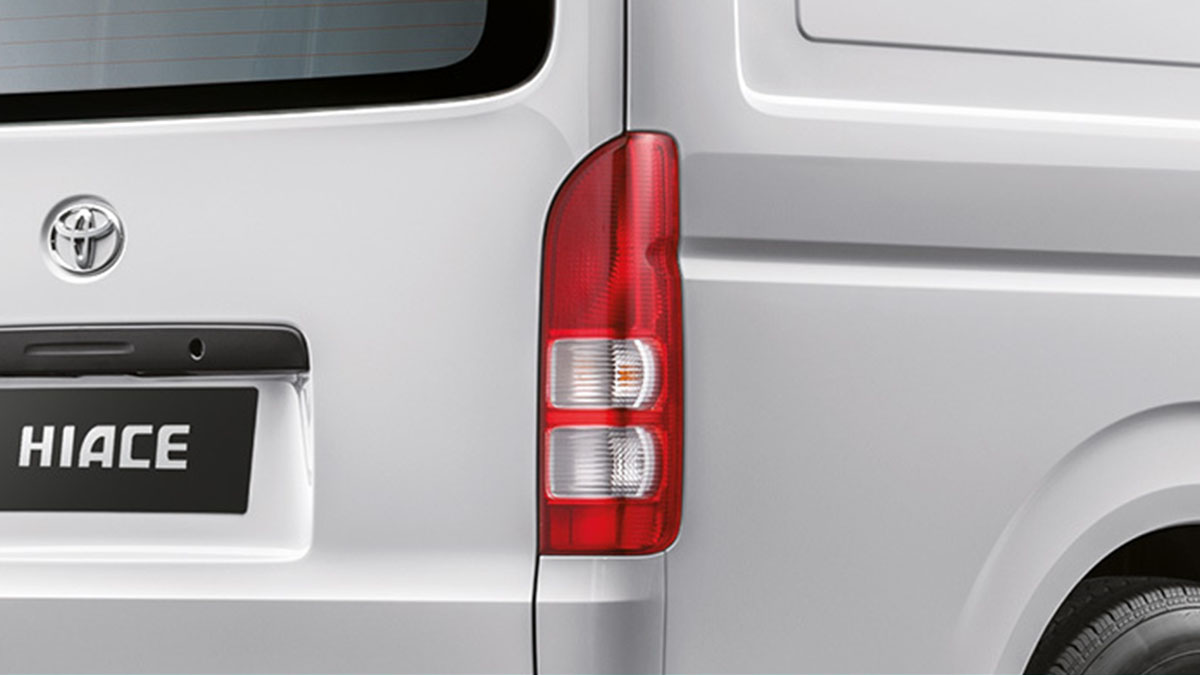 Toyota-Quantum-Hiace-Rear-Combination-Lamps